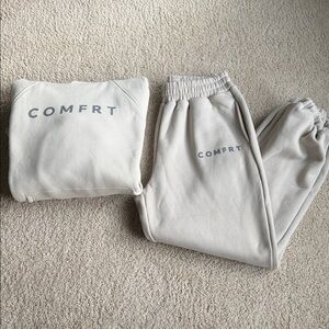 COMFRT Women's Cream Loungewear Set